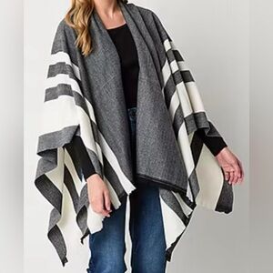 💙 Liz Claiborne Wrap Shawl